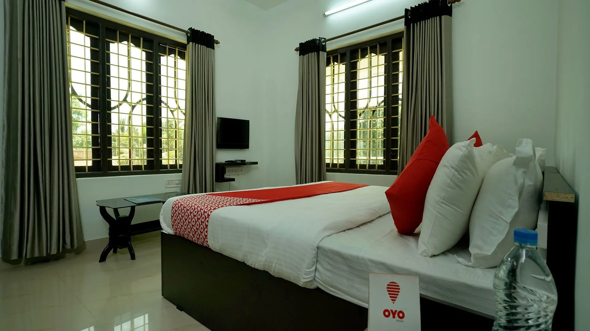 Oyo 12224 Karoli Inn Munnar 2*,