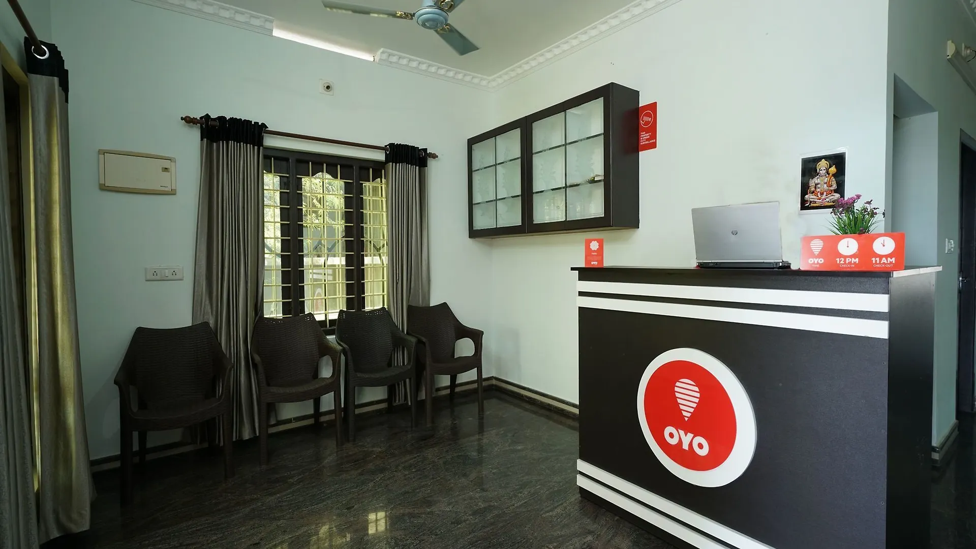 Oyo 12224 Karoli Inn Munnar 2*,